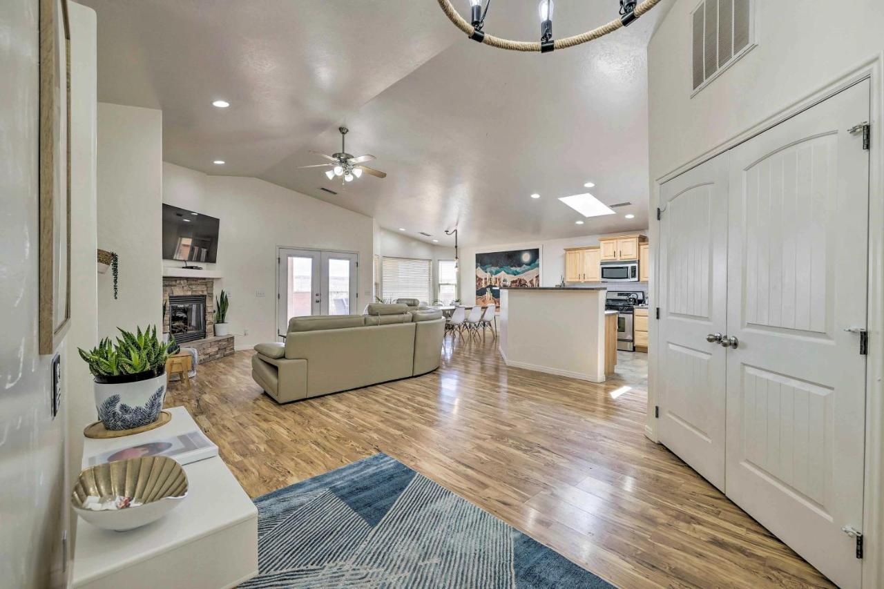 Modern Page Retreat With View, 9 Mi To Wahweap Beach Villa Exterior foto